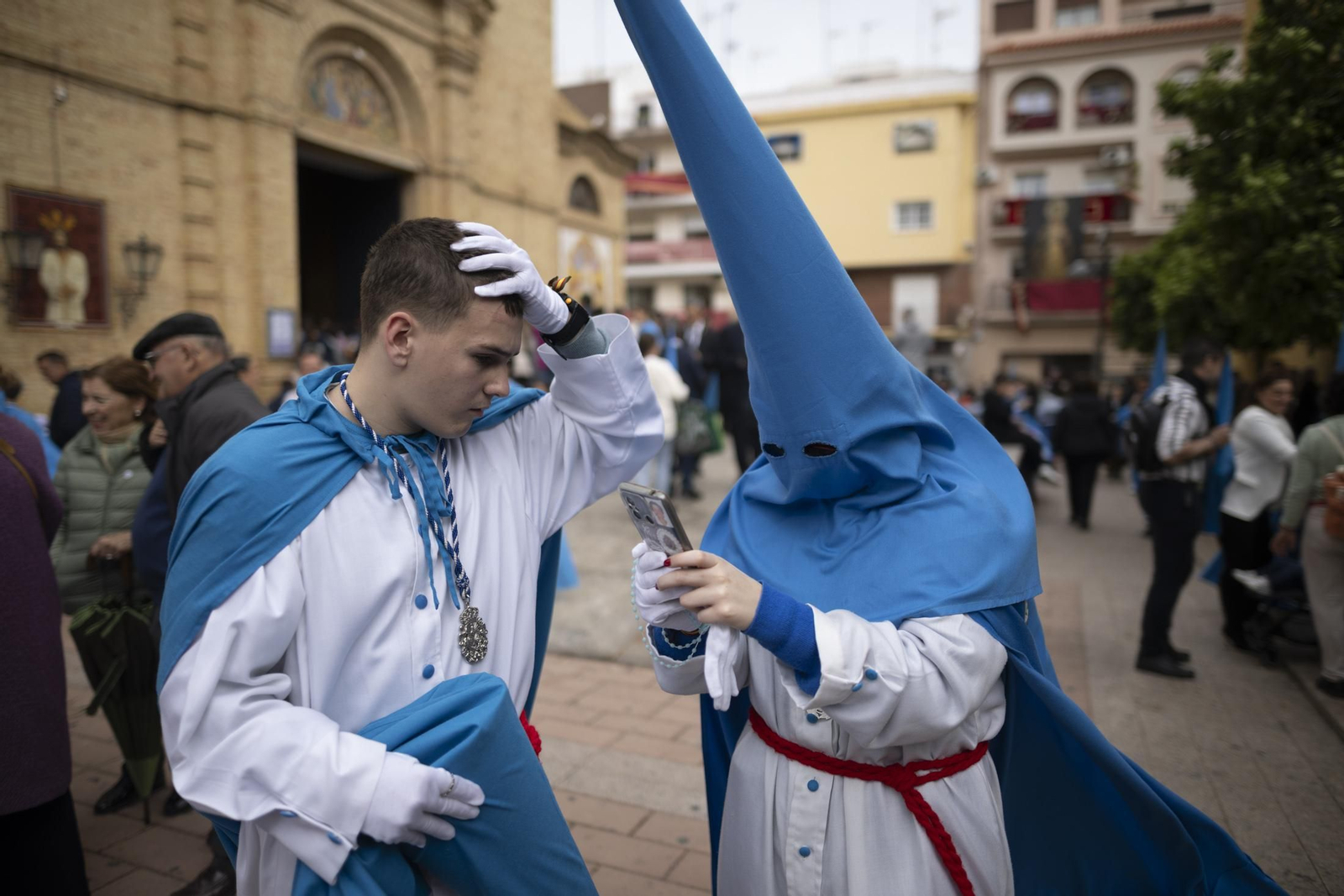 Las mejores imágenes del Miércoles Santo en Huelva: Hermandad de la Victoria