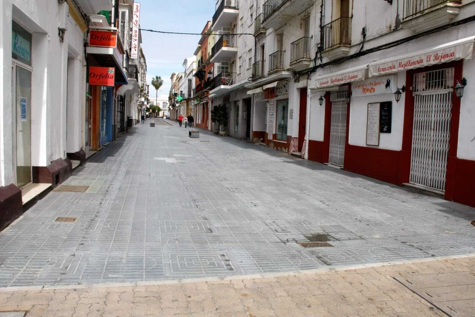 Imagen de la calle Luna, totalmente desierta, durante el estado de confinamiento.
