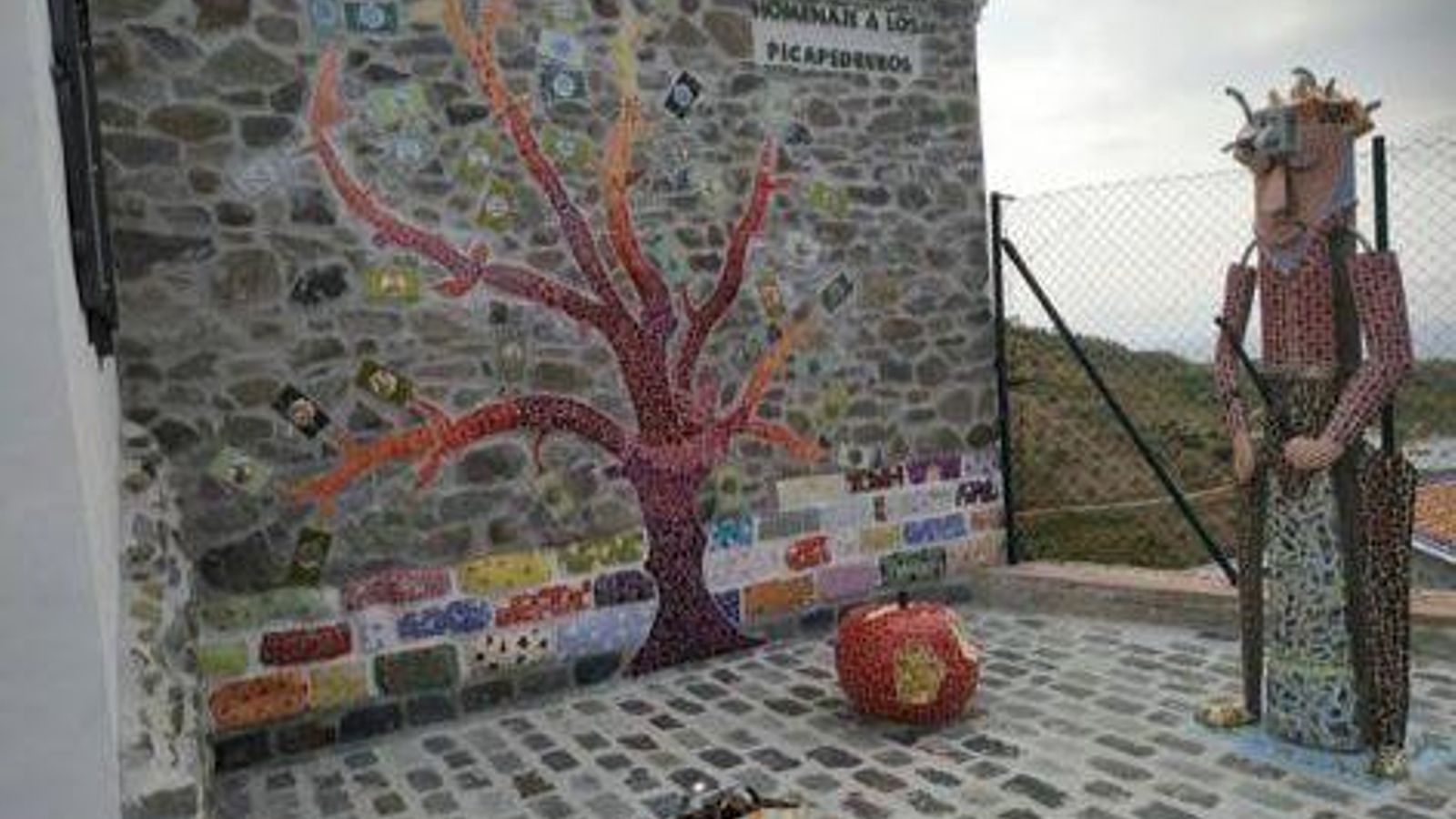 Mural del homenaje a los picapedreros de El Valdés Mural del homenaje a los picapedreros de El Valdés