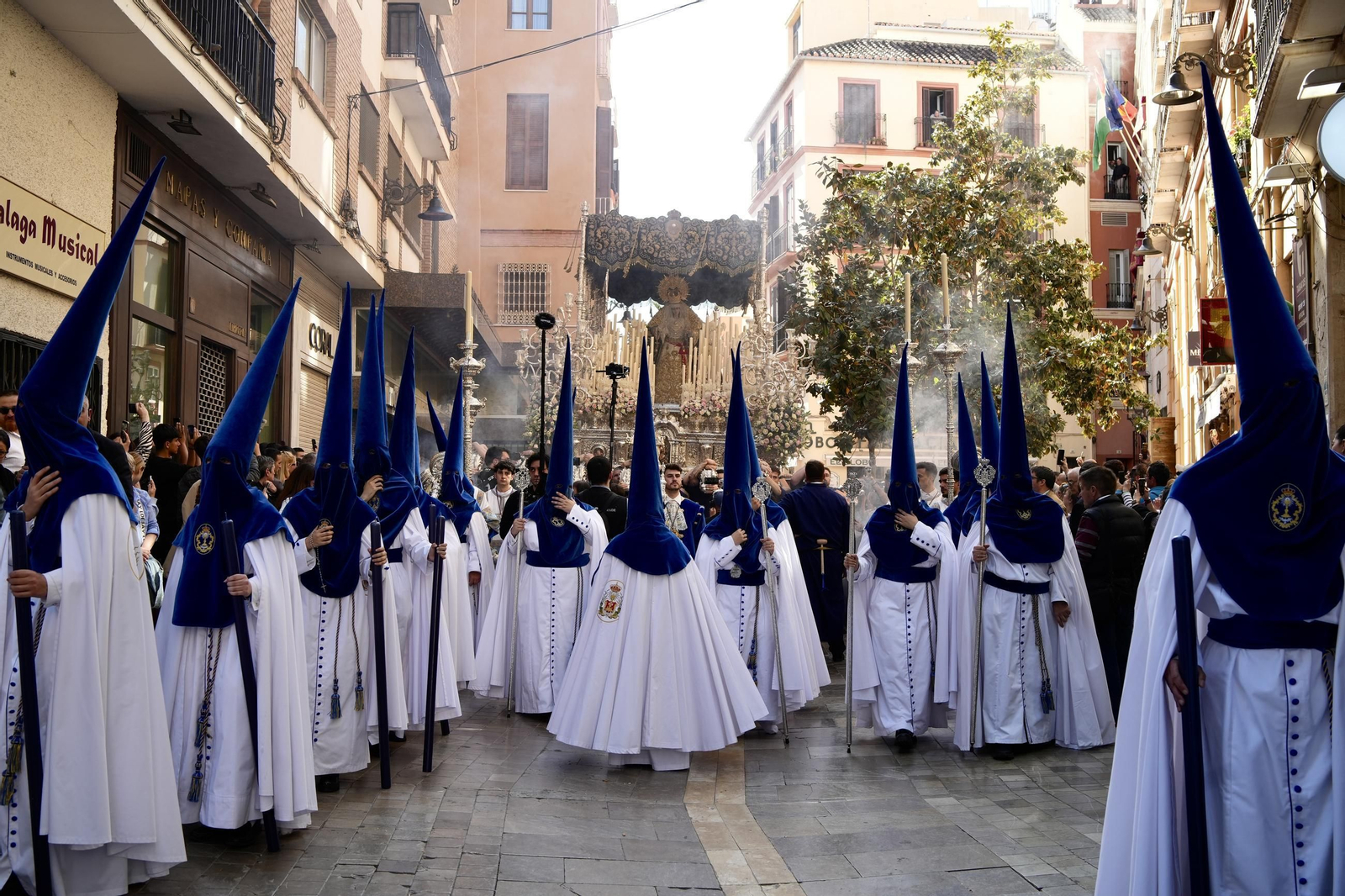 La Sagrada Cena en el Jueves Santo de Málaga, en imágenes