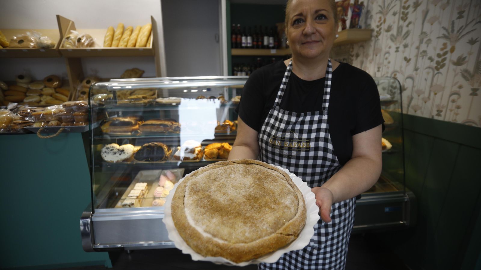 Pastelería San Rafael tiene dos sedes, una en el centro y otra en el barrio de El Brillante