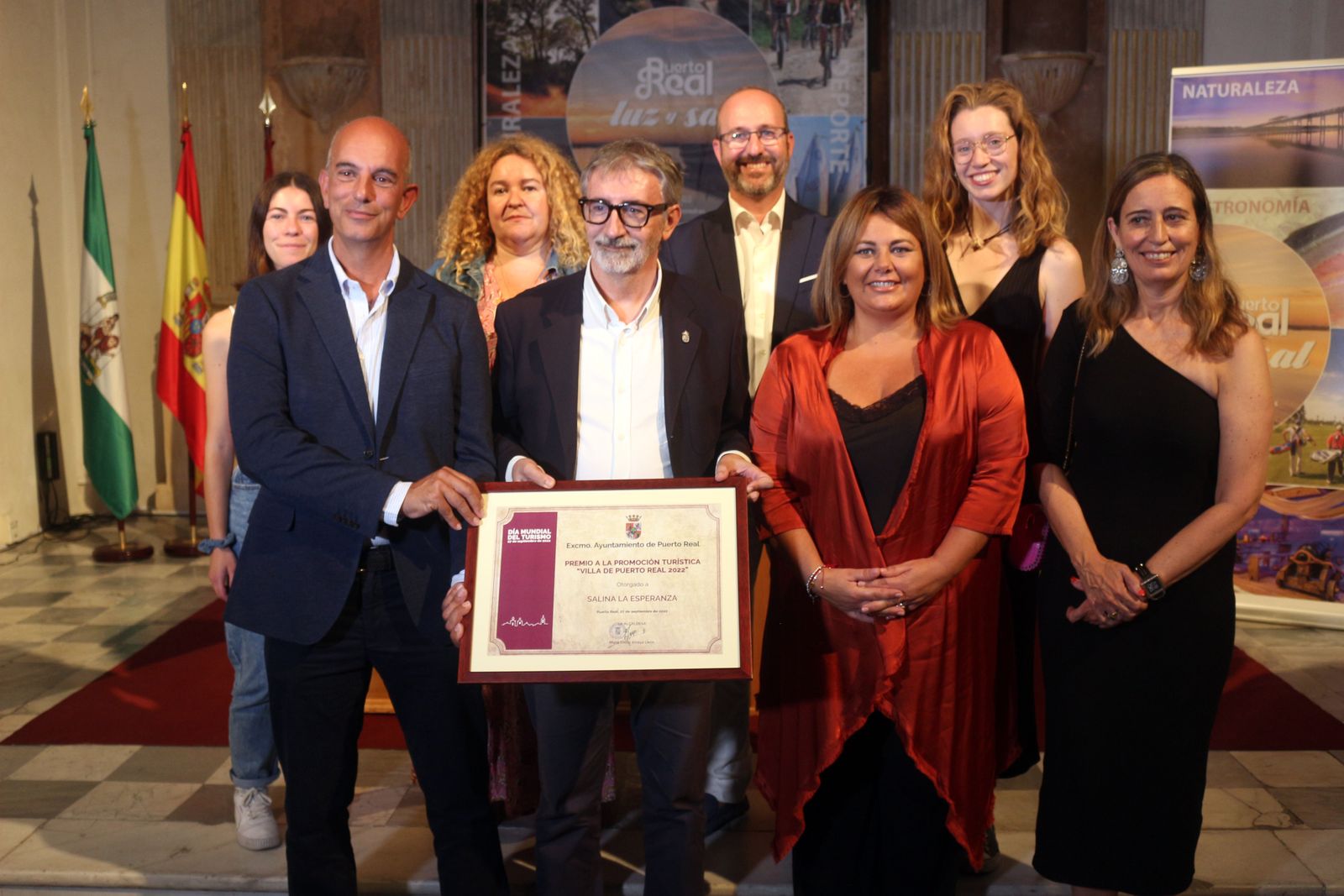 Entrega del Premio a la Promoción Turística de Puerto Real  a Salinas La Esperanza