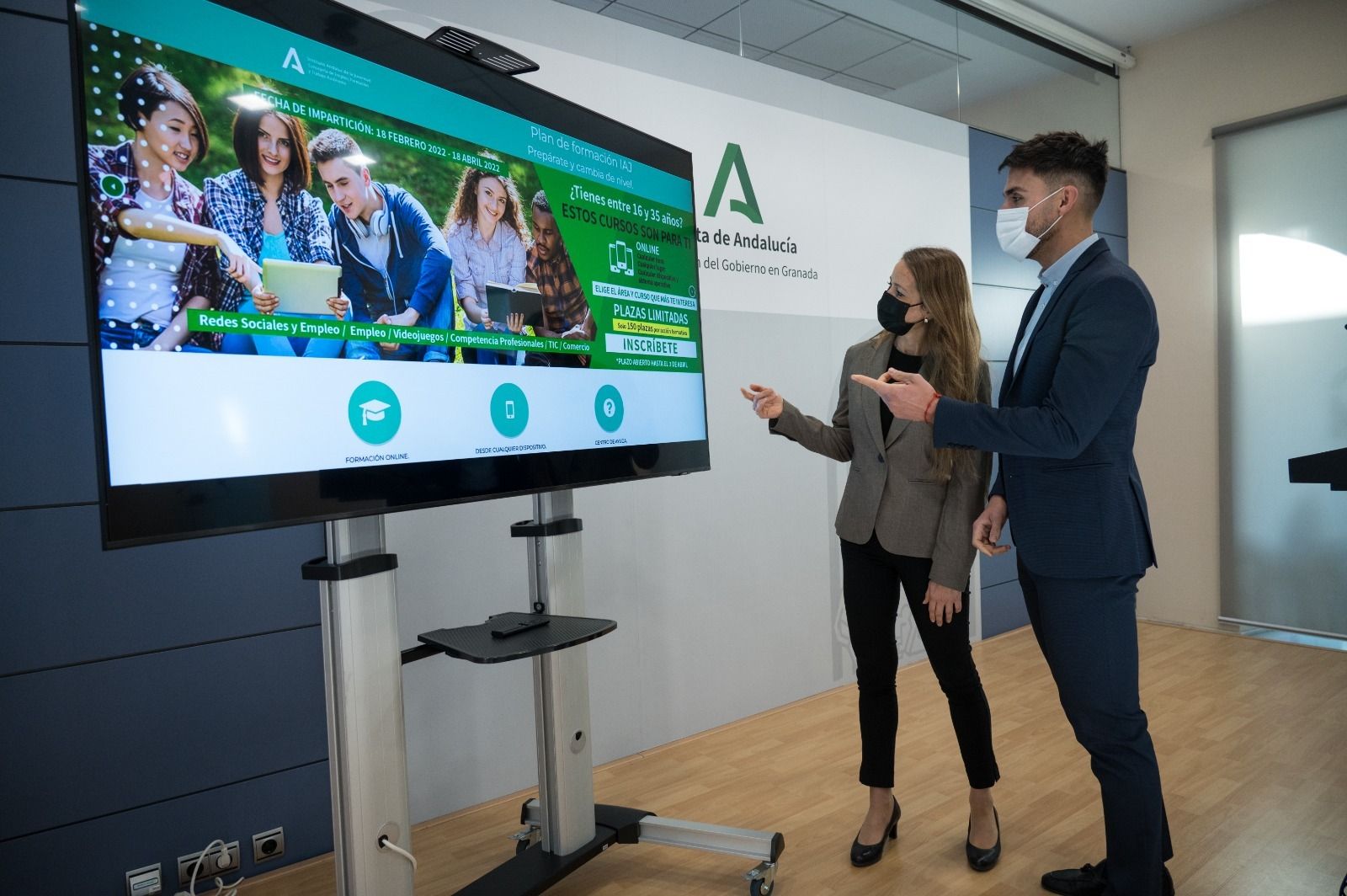 El IAJ ofrece a los jóvenes granadinos un plan de 18 acciones formativas con acceso ilimitado