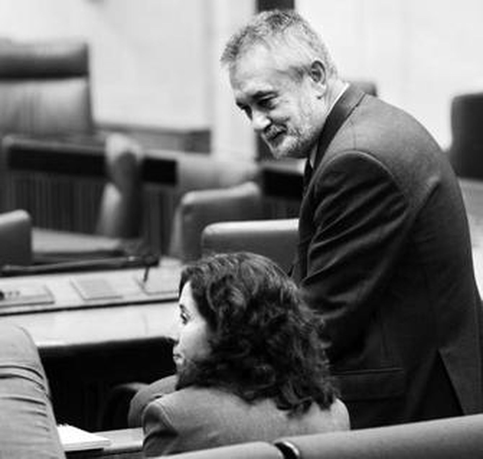 José Antonio Griñán, vicepresidente económico de la Junta, ayer en la sesión plenaria del Parlamento.