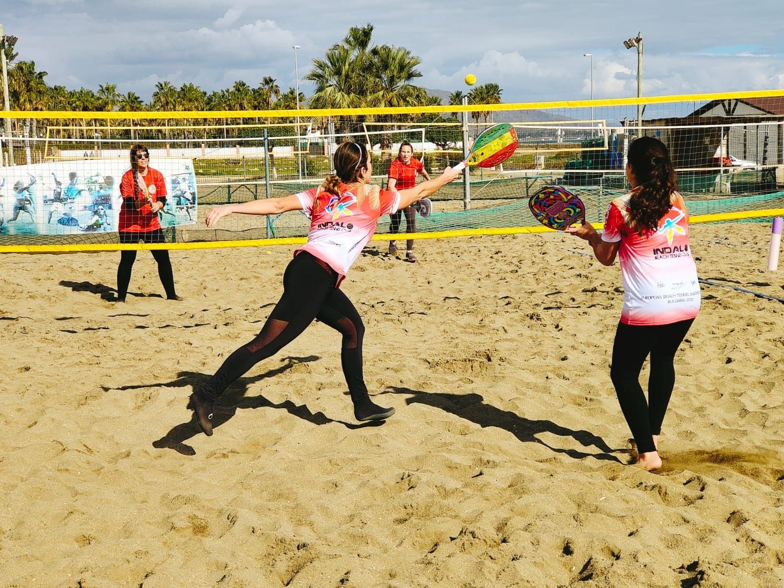 Un partido femenino.