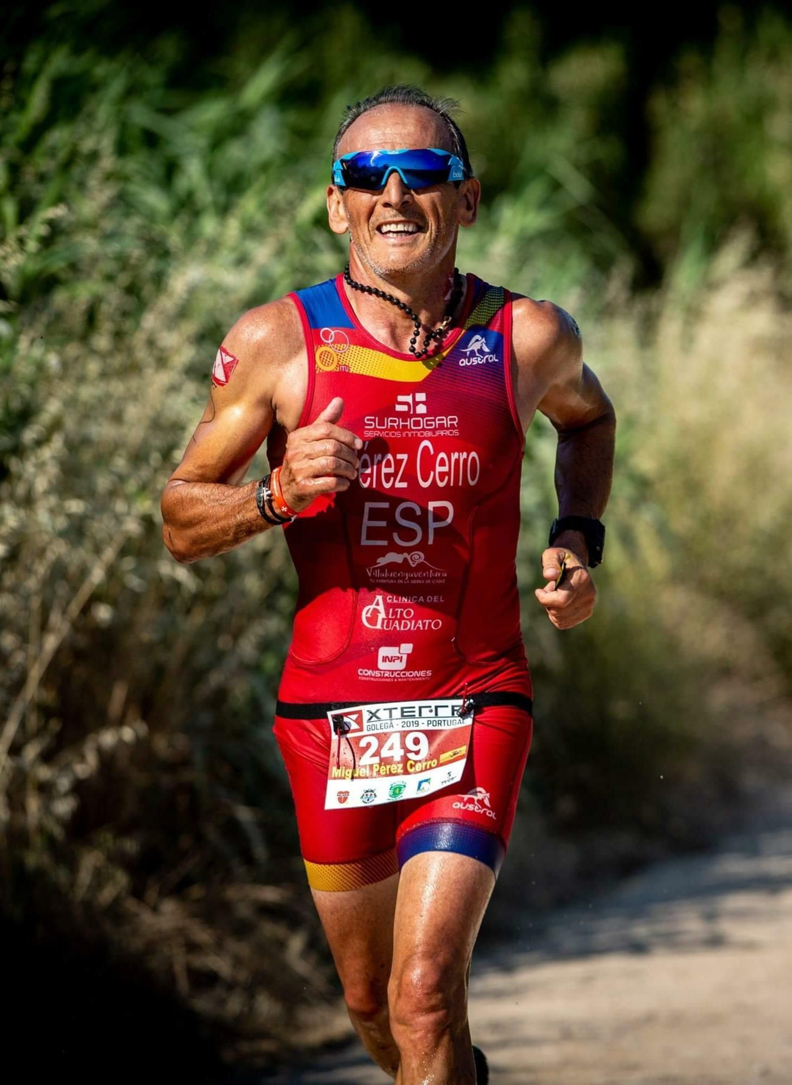 Miguel Pérez Cerro, en el tramo de carrera a pie en Portugal.