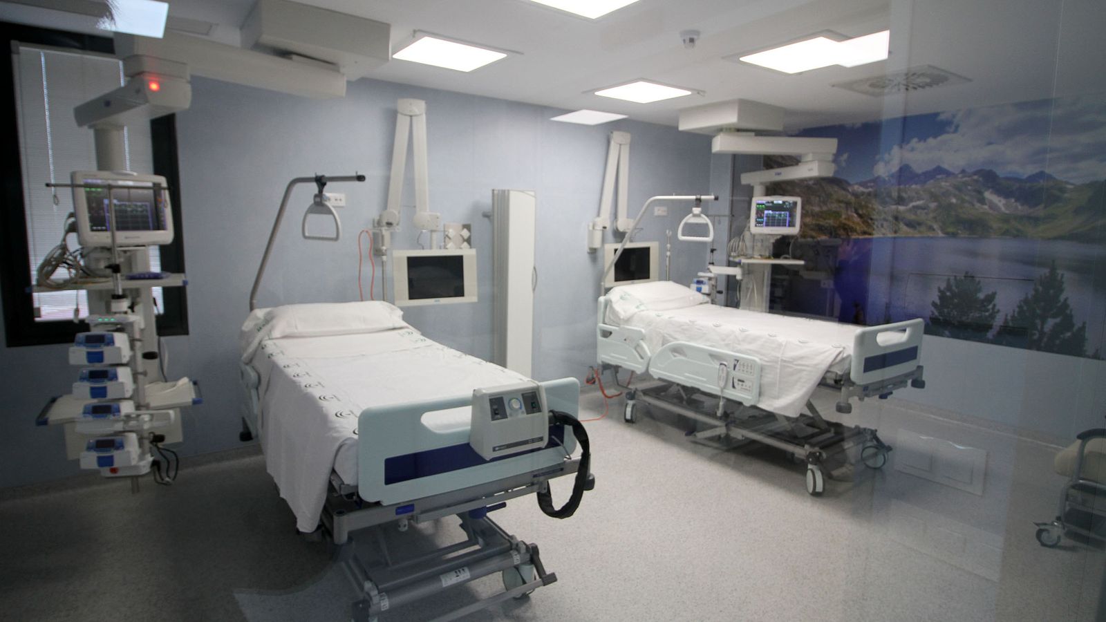 Unidad de Cuidados Intermedios del Hospital Juan Ramón Jiménez.
