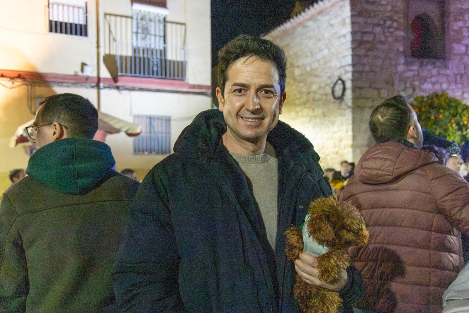 Encendido en Jaén de la lumbre oficial de San Antón 2026 y bendición de los animales