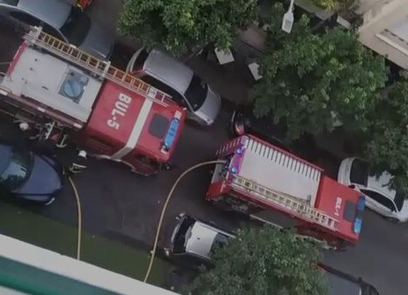 Camiones de bomberos, en Camino de los Sastres.