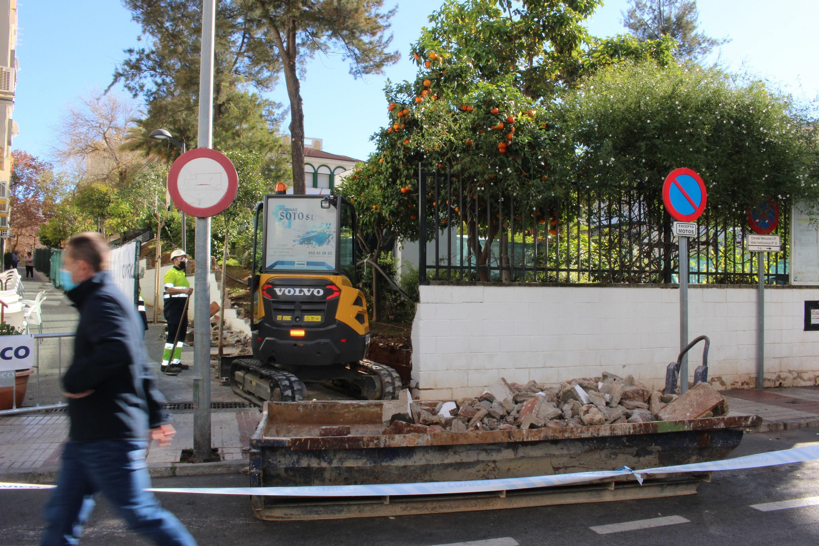 Las obras de demolición y construcción del muro durarán alrededor de dos meses.