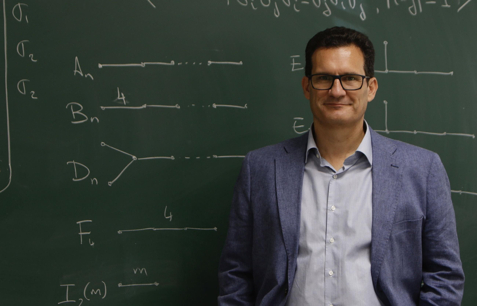 Juan González Meneses , catedrático de Álgebra en la facultad de Matemáticas de la Universidad de Sevilla.