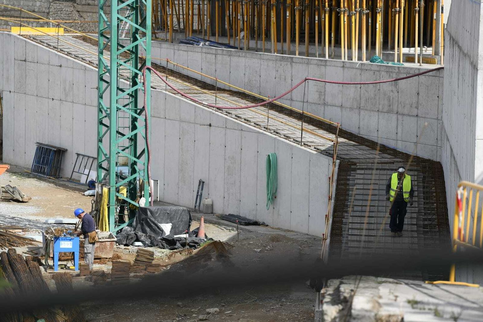 Fotos: así ha sido la vuelta al trabajo en una Granada en estado de alarma