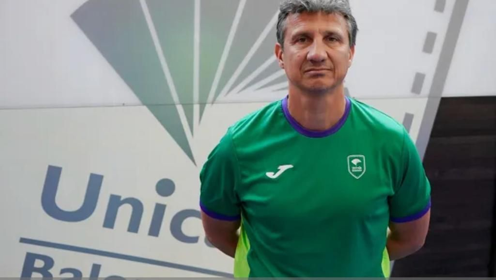 Jesús Lázaro atendió a los medios del club