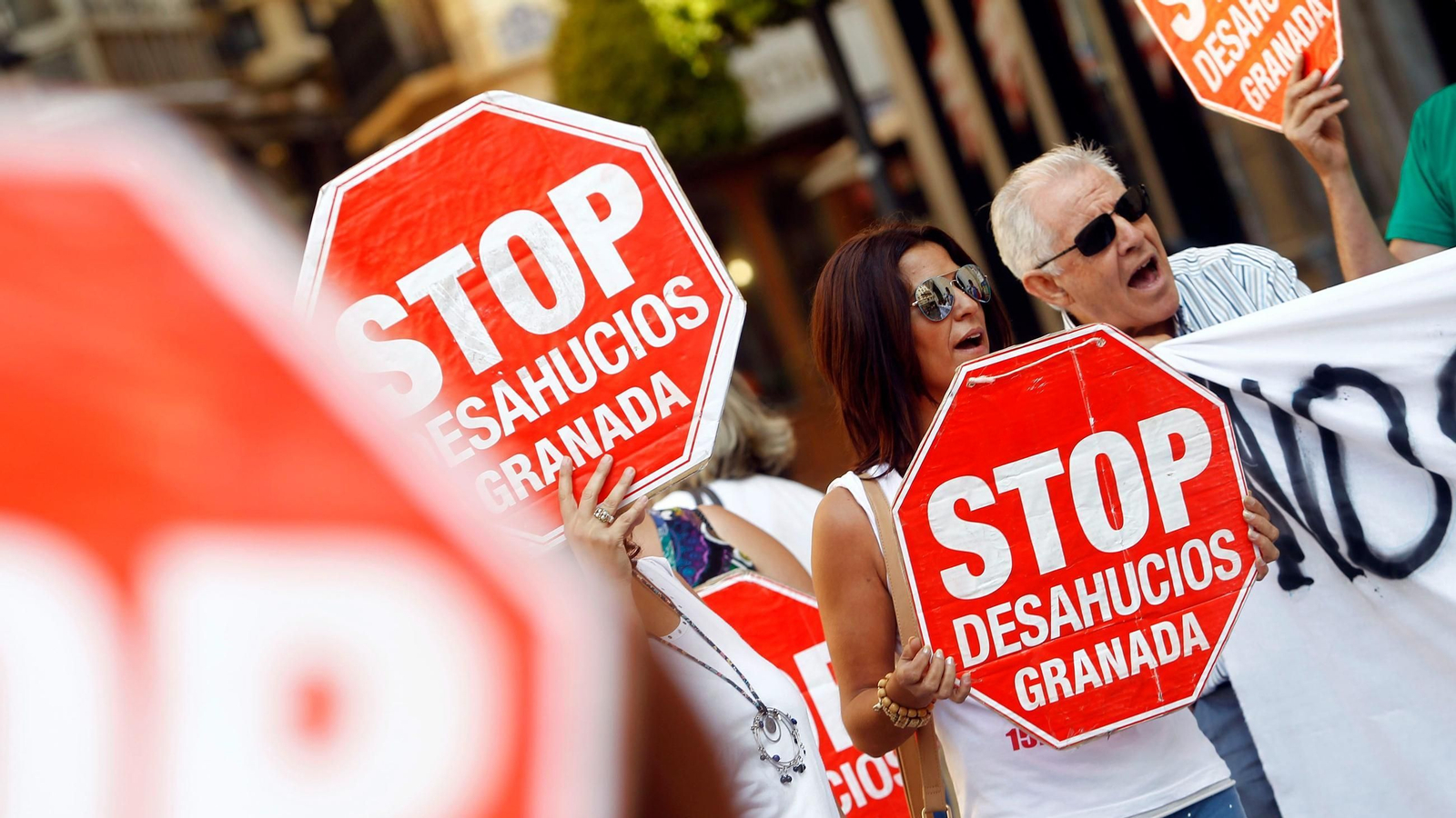 Concentración del grupo Stop Desahucios en Granada | Imagen de archivo