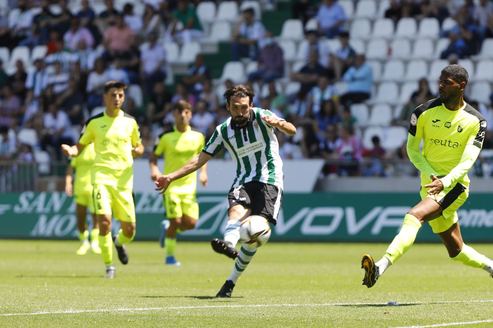 La victoria del Córdoba CF ante el Ceuta, en imágenes