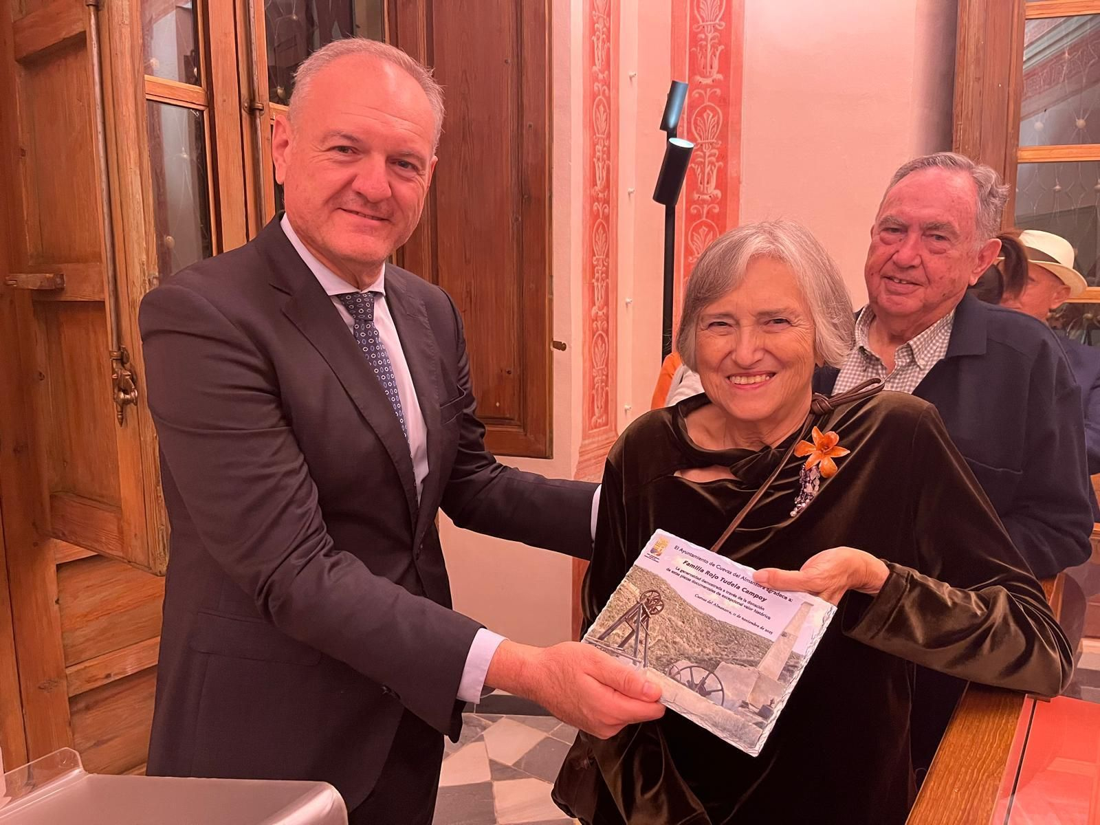 Así es la Sala Rosa del Palacete Torcuato Soler de Cuevas: nuevo espacio para ensalzar la burguesía minera del XIX