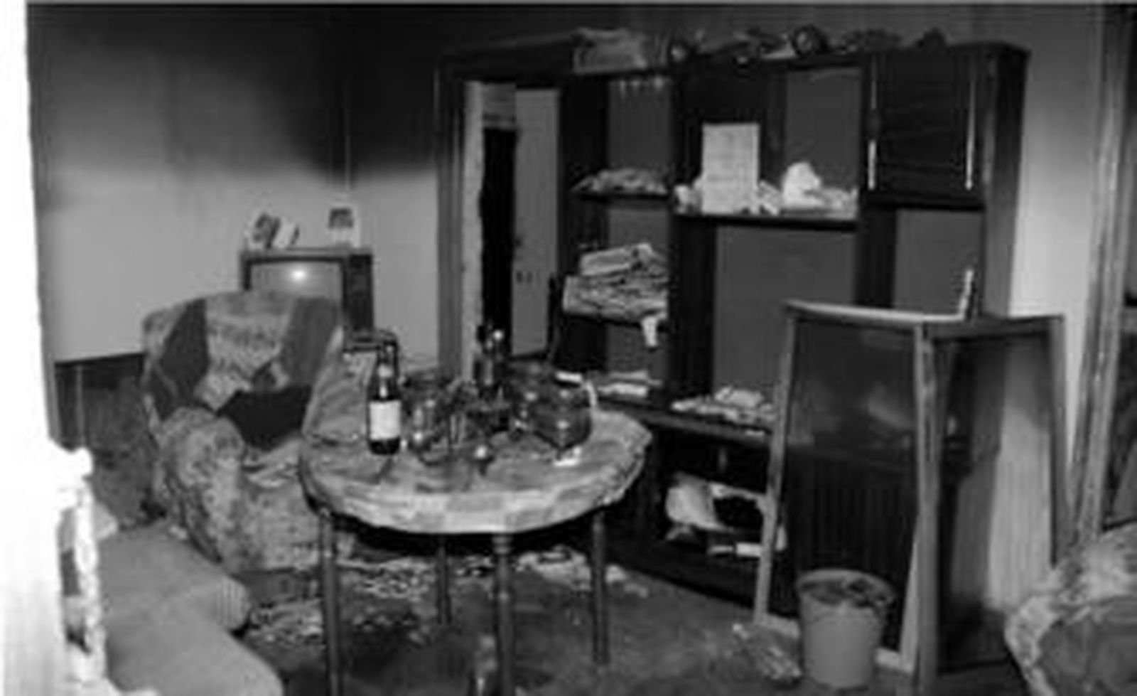 Estado en que quedó la vivienda quemada ayer en La Serrana.