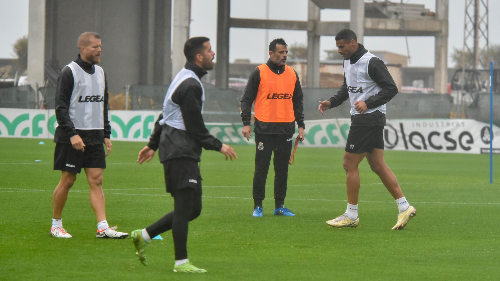 Las fotos del entrenamiento de la Balona bajo la lluvia Las fotos del entrenamiento de la Balona bajo la lluvia