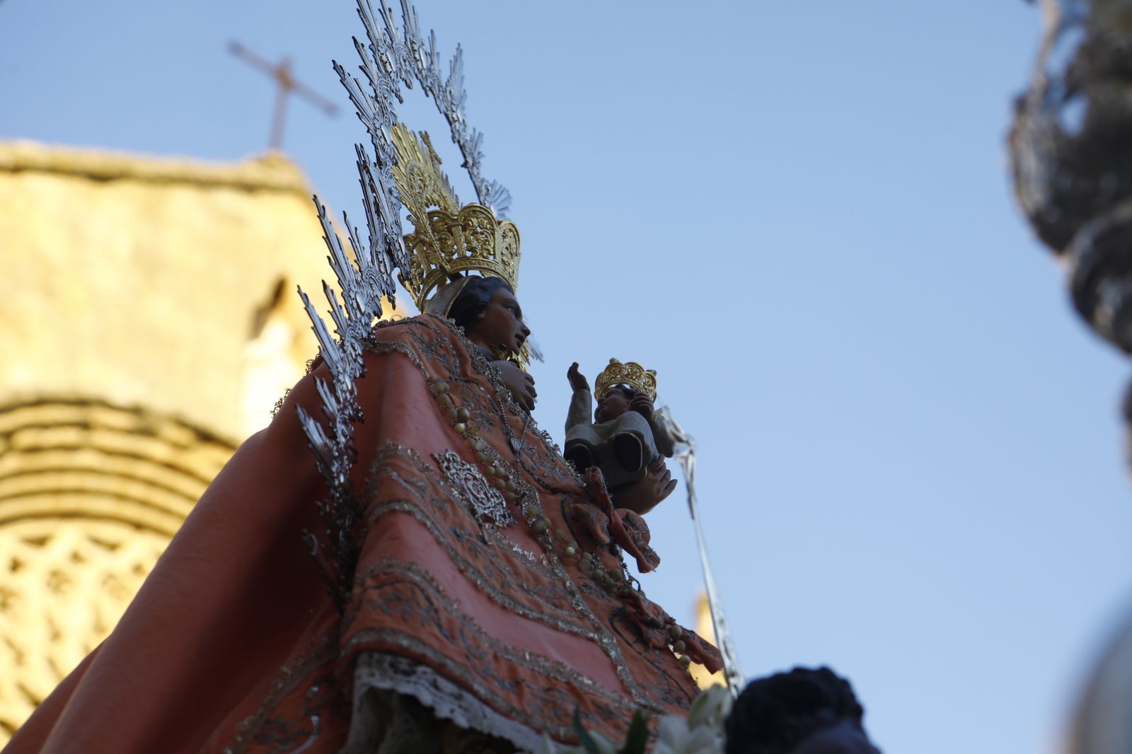 La procesión de la Virgen de Villaviciosa de Córdoba, en imágenes