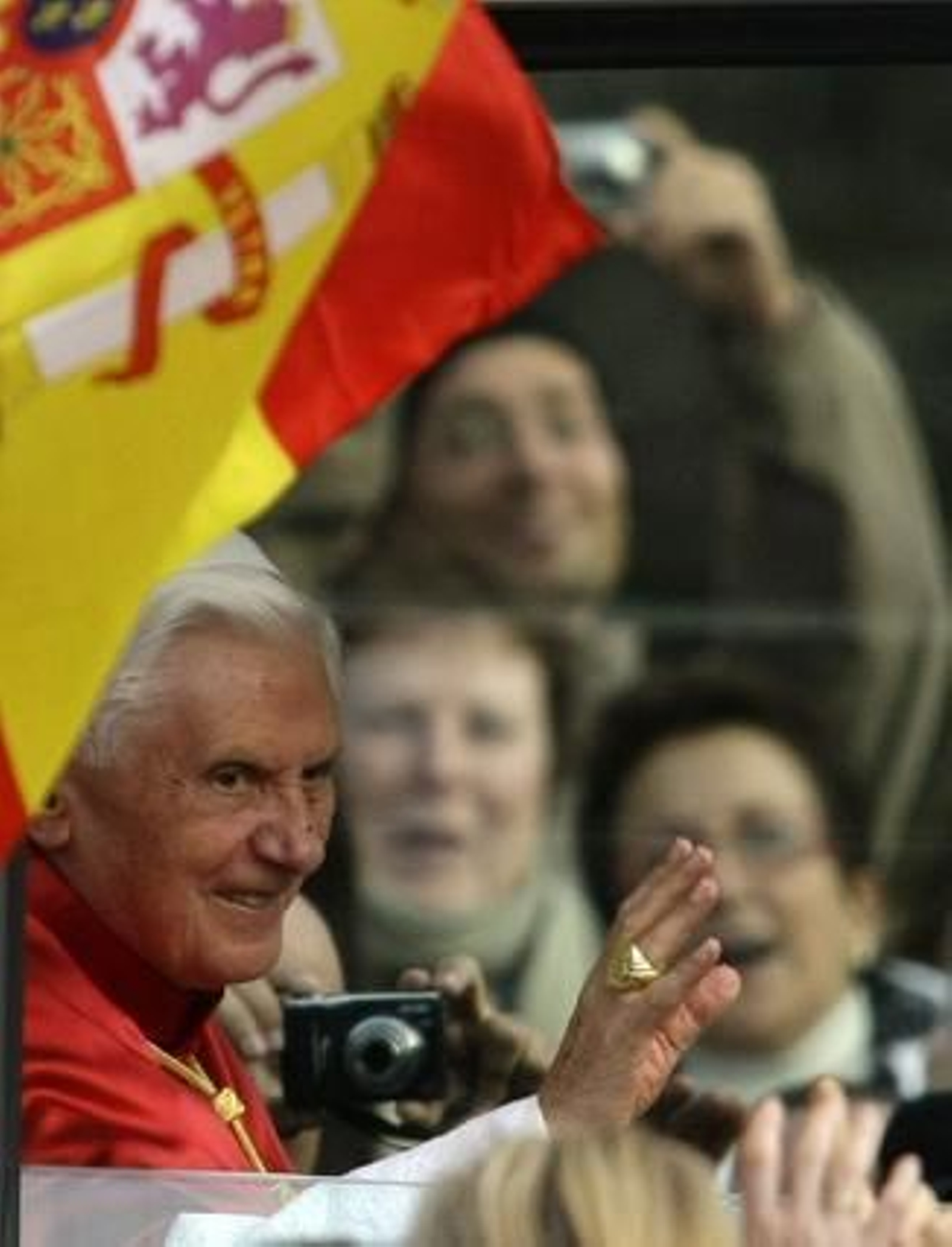 Ratzinger visita Santiago en su segunda visita a España como Pontífice. / Reuters
