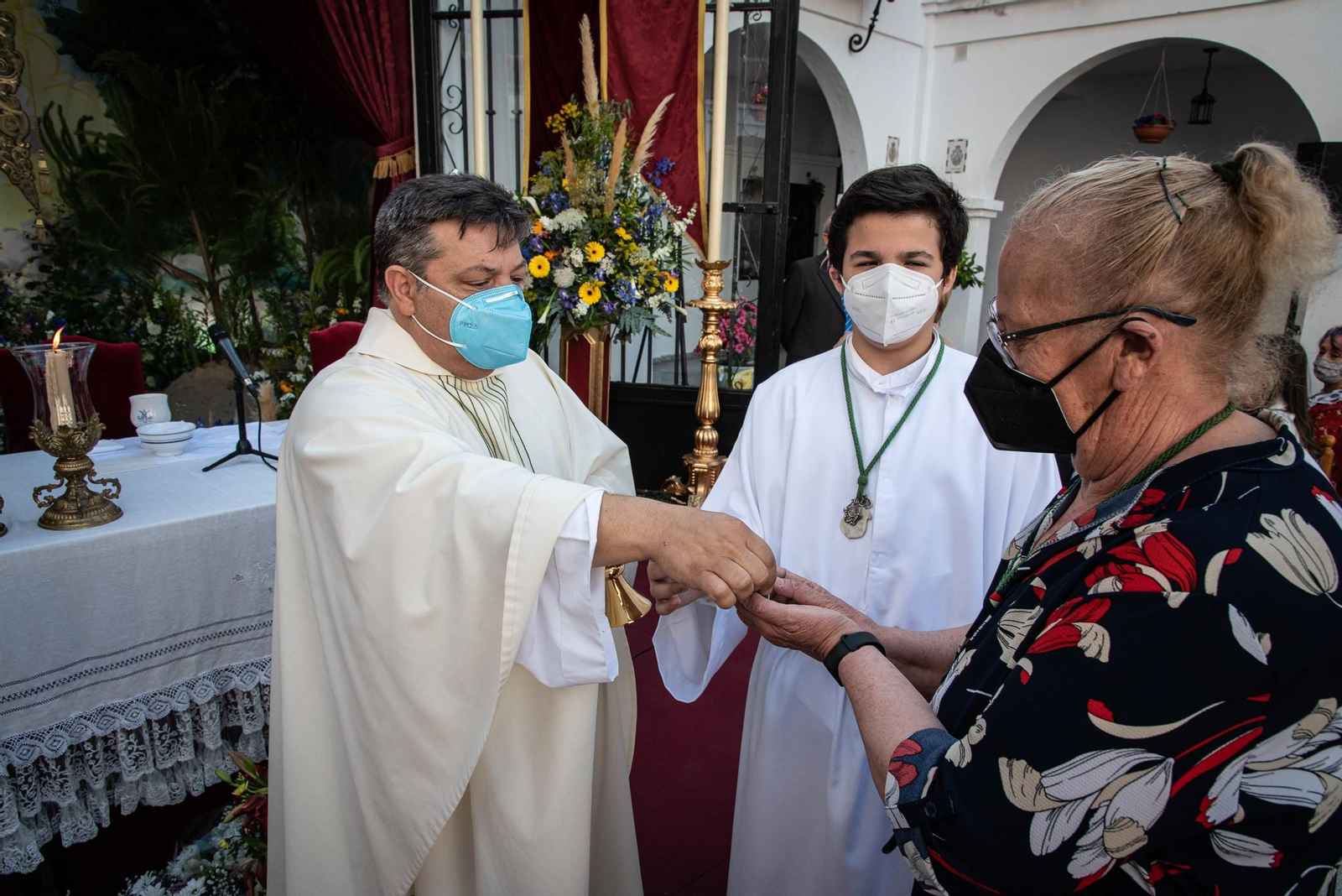 Imágenes de la misa de romeros de la Hermandad de Huelva