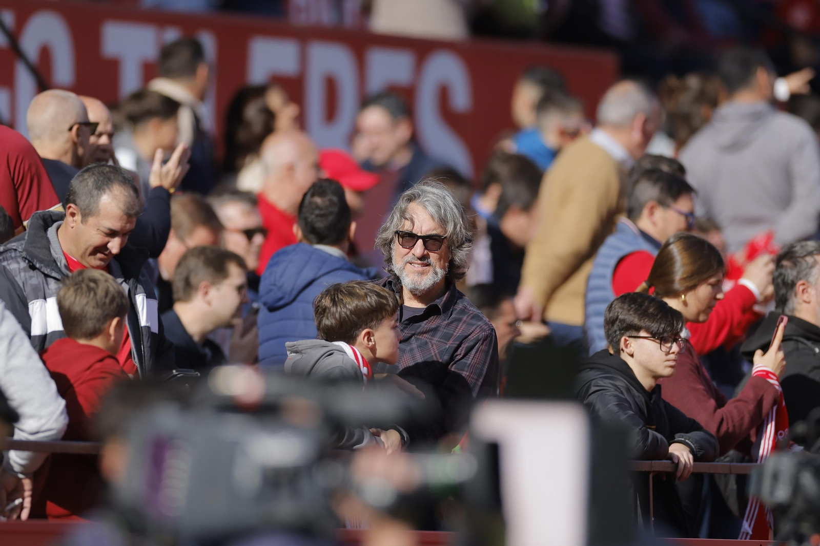 Búscate en las fotos del Sevilla - Oviedo