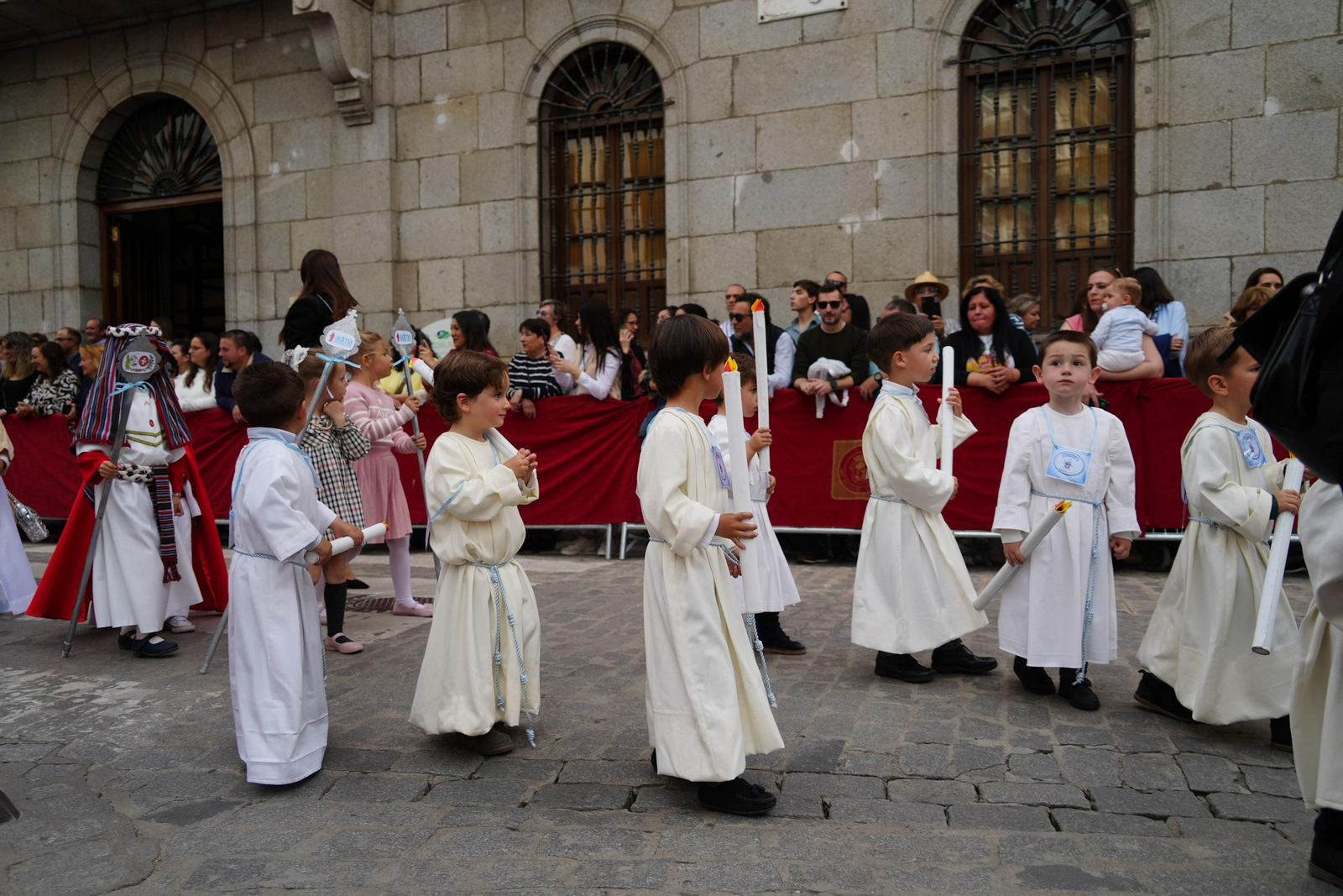 Más de 500 niños participan en el desfile infantil de Semana Santa de Pozoblanco, en imágenes