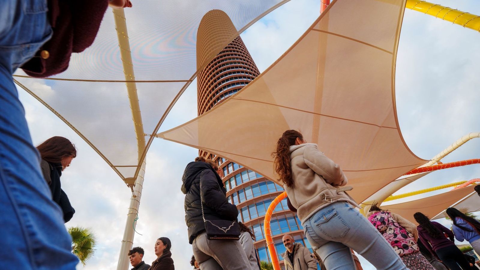 Centro comercial Torre Sevilla