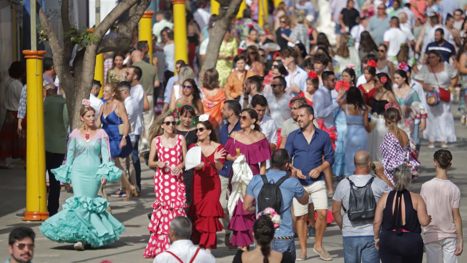 Fotos del Domingo por Sevillanas en la Feria Real de Algeciras
