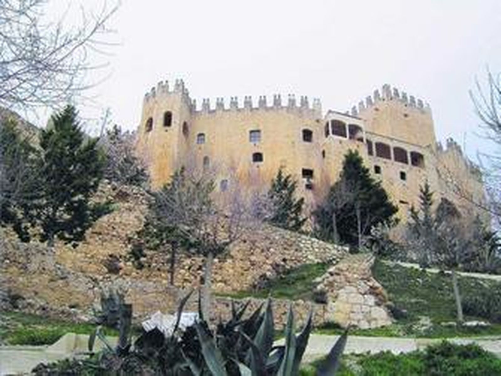 LOS VÉLEZSenderos verdes de Sierra María al Castillo
