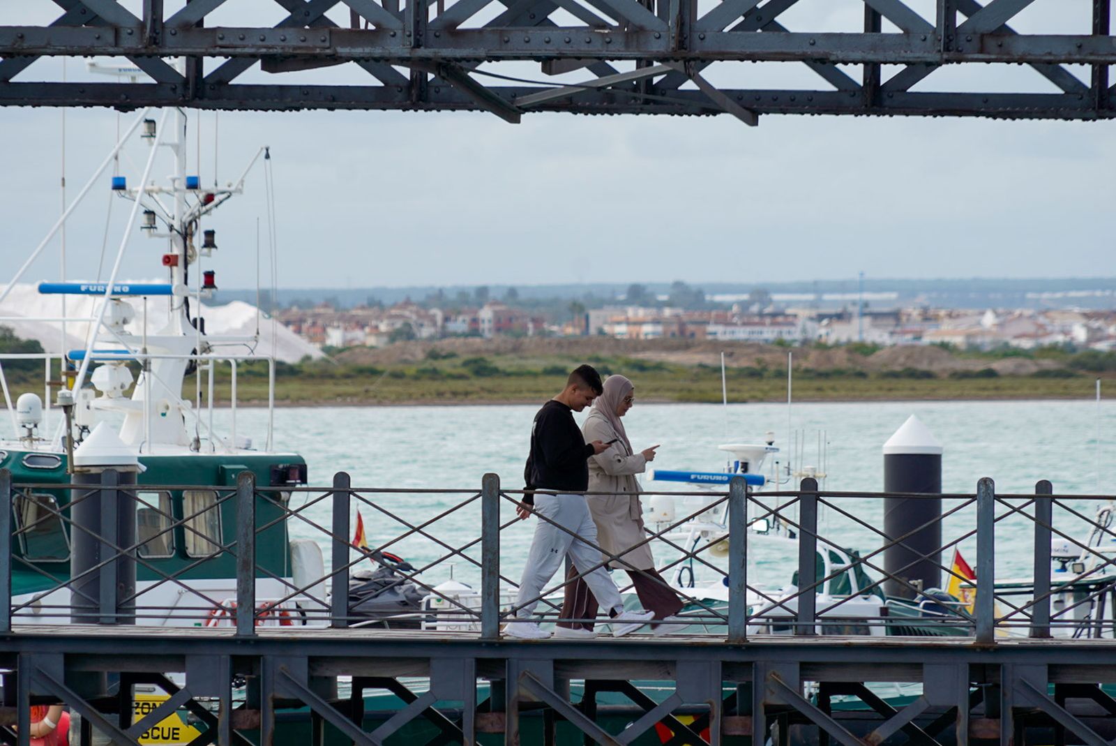 Imágenes del domingo 6 de abril en Huelva