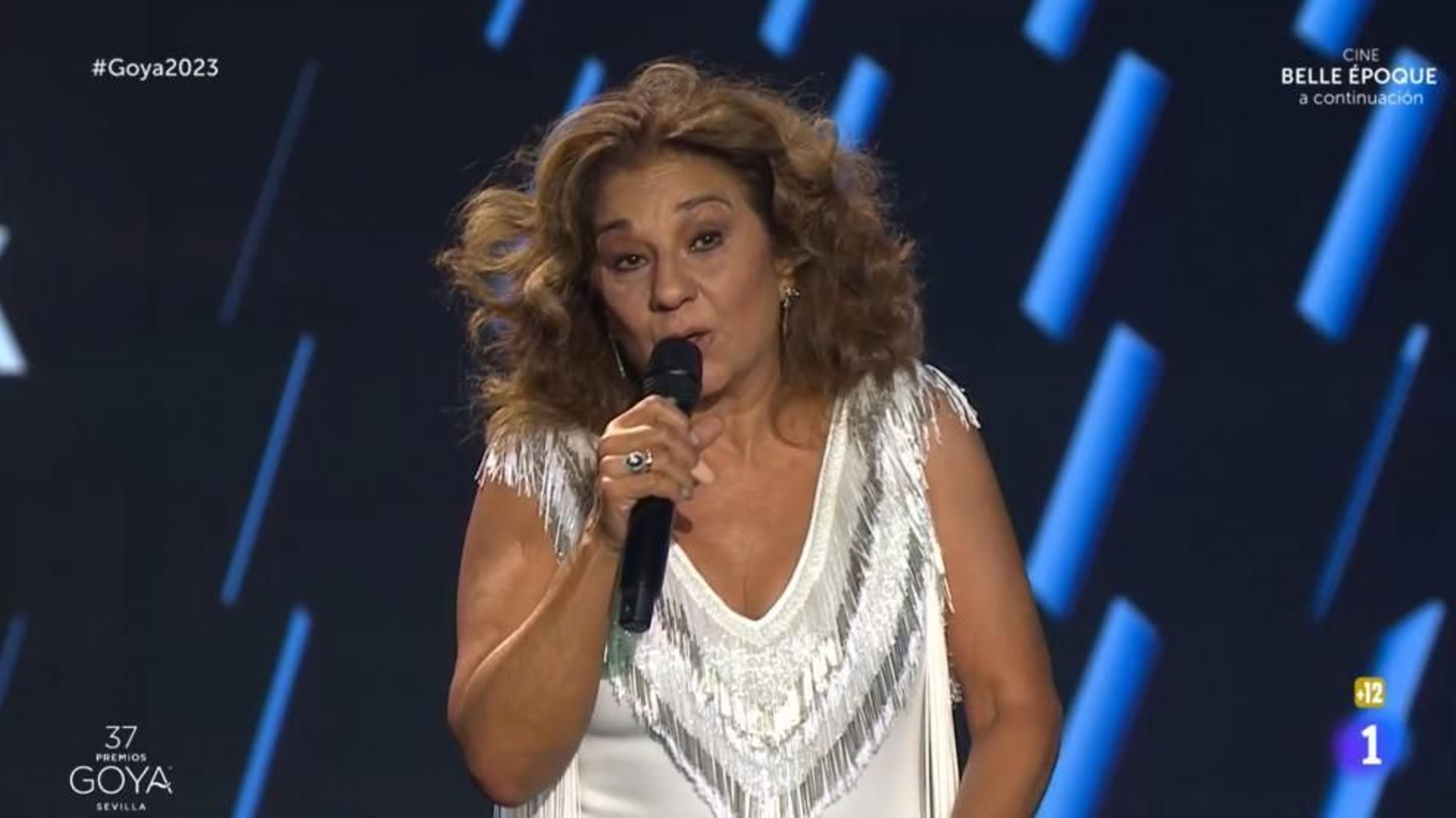 Lolita Flores rinde tributo a La Faraona en Los Premios Goya 2023.
