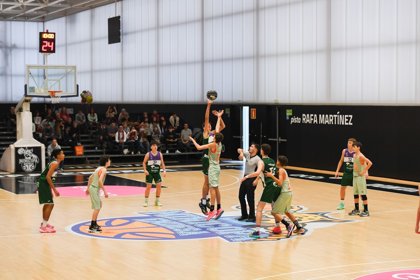 Las fotos del debut del Unicaja en la fase previa de la Minicopa