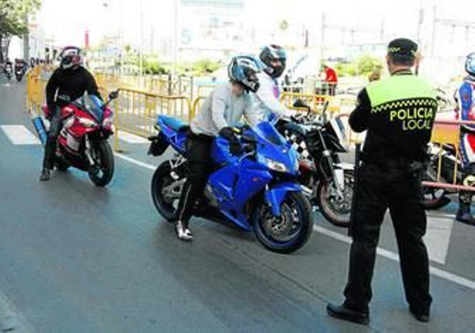 Los primeros moteros comenzaron a llegar a primera hora de la tarde de ayer a la ciudad portuense.