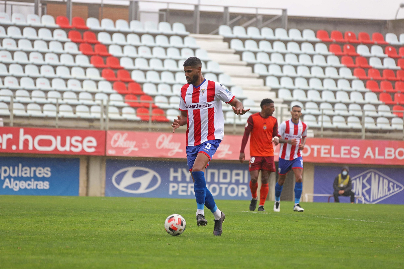 Álvaro Telis, en el partido ante el Recre.