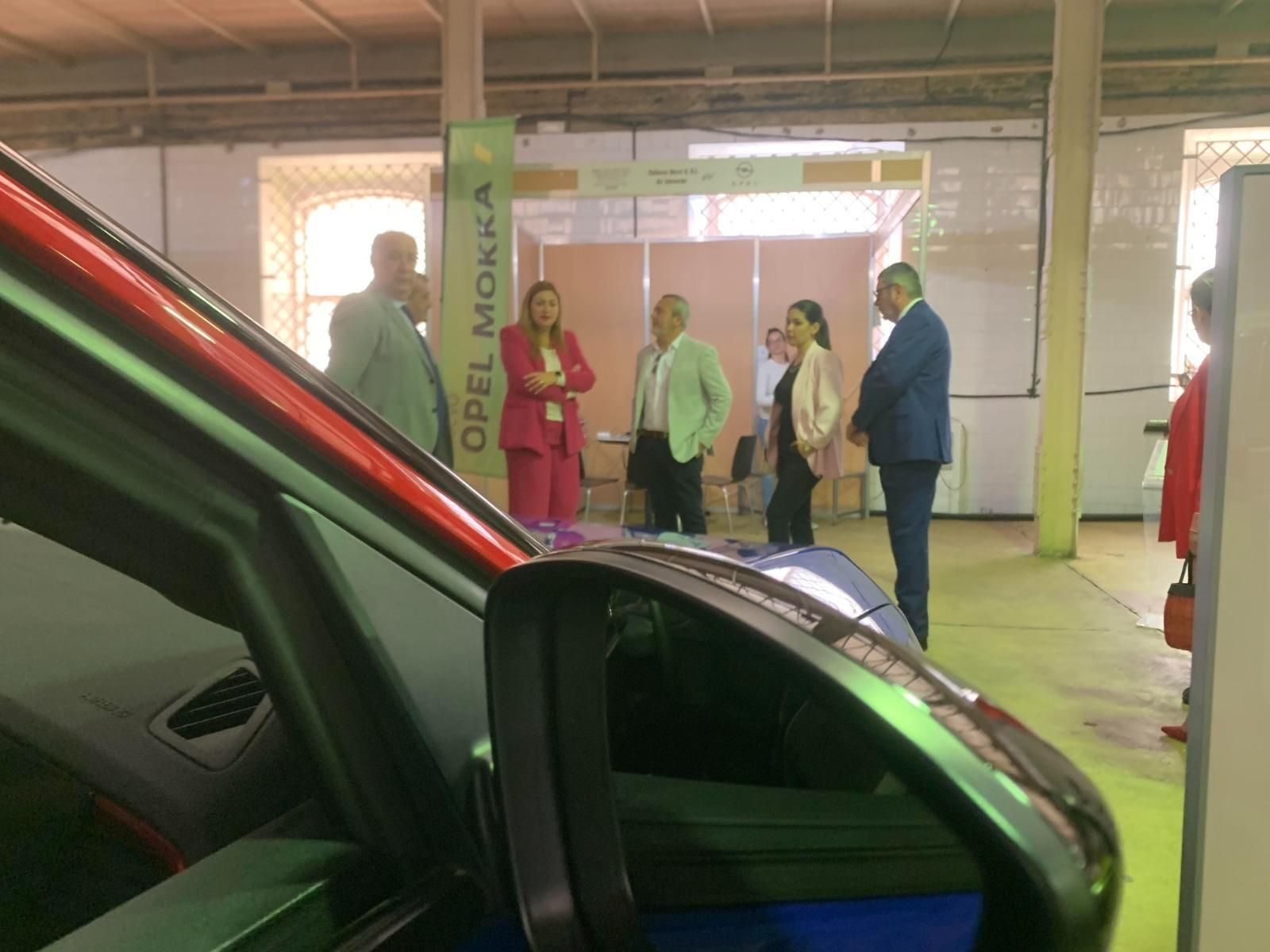 El Salón del Vehículo de Ocasión y de Movilidad Sostenible de Valverde del Camino, en imágenes
