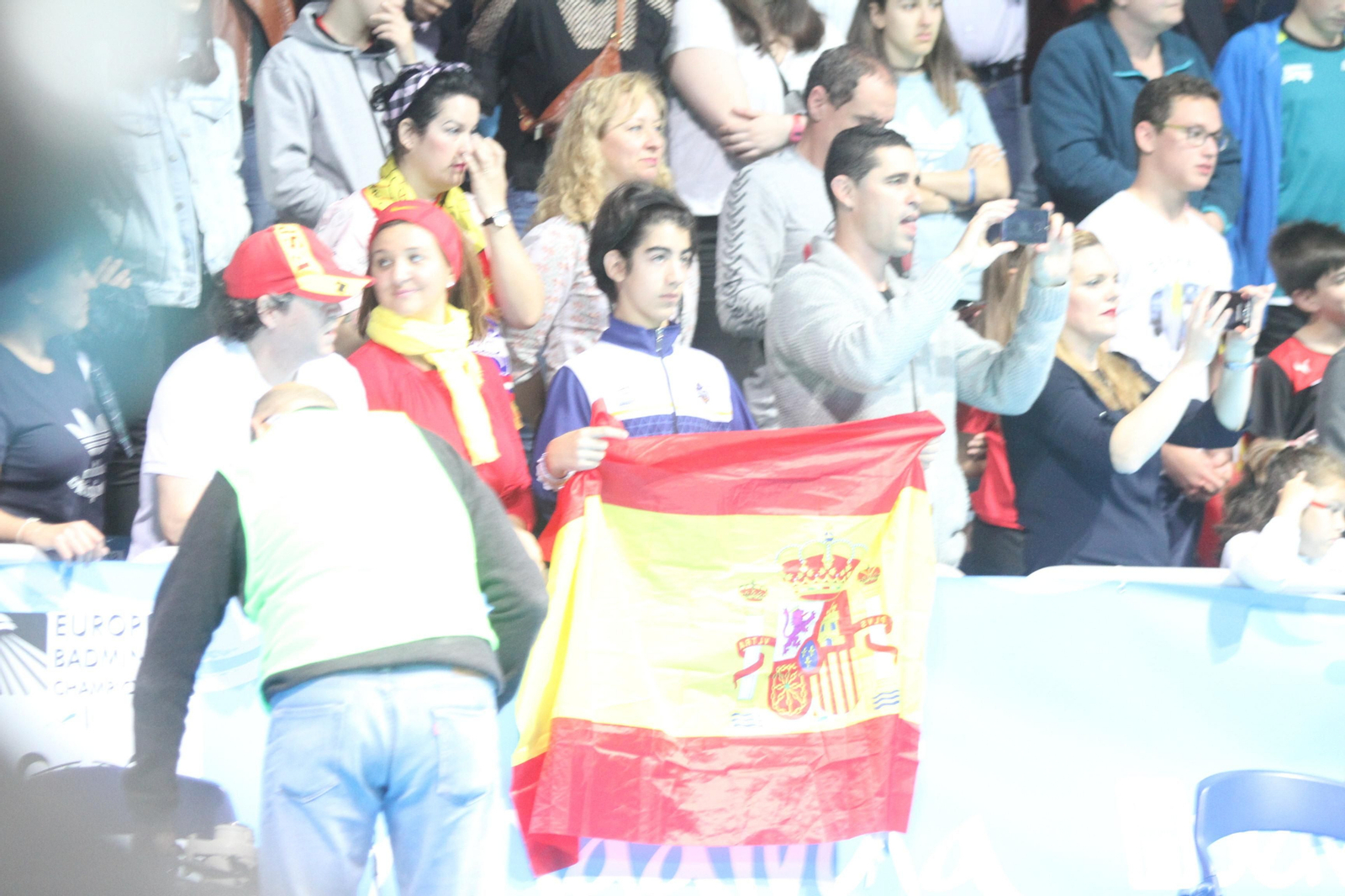 Las gradas del pabellón Carolina Marín se llenaron para ver ganar el oro a la onubense.