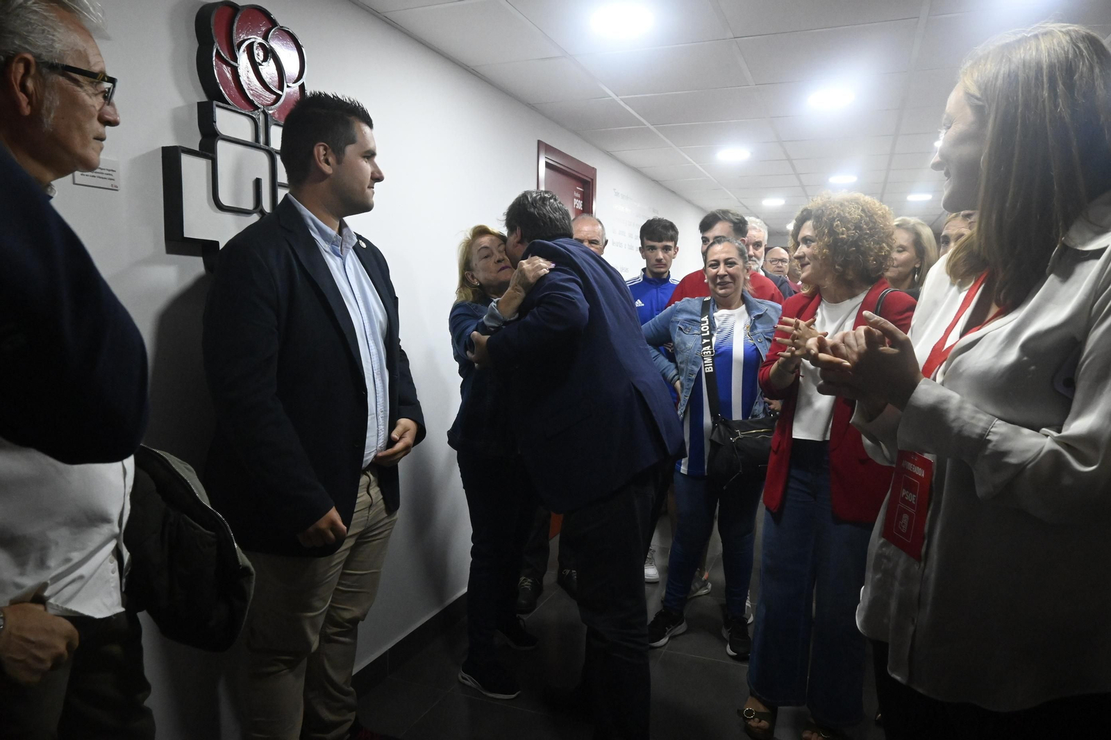 Imágenes del PSOE tras las elecciones municipales en Huelva