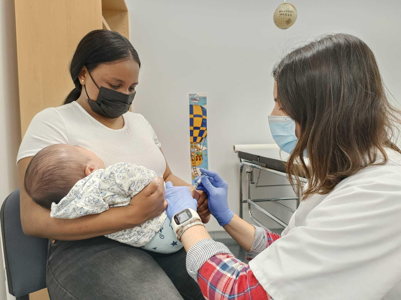 Los centros de salud de Huelva incorporan a 54 enfermeras referentes en salud infantil desde enero