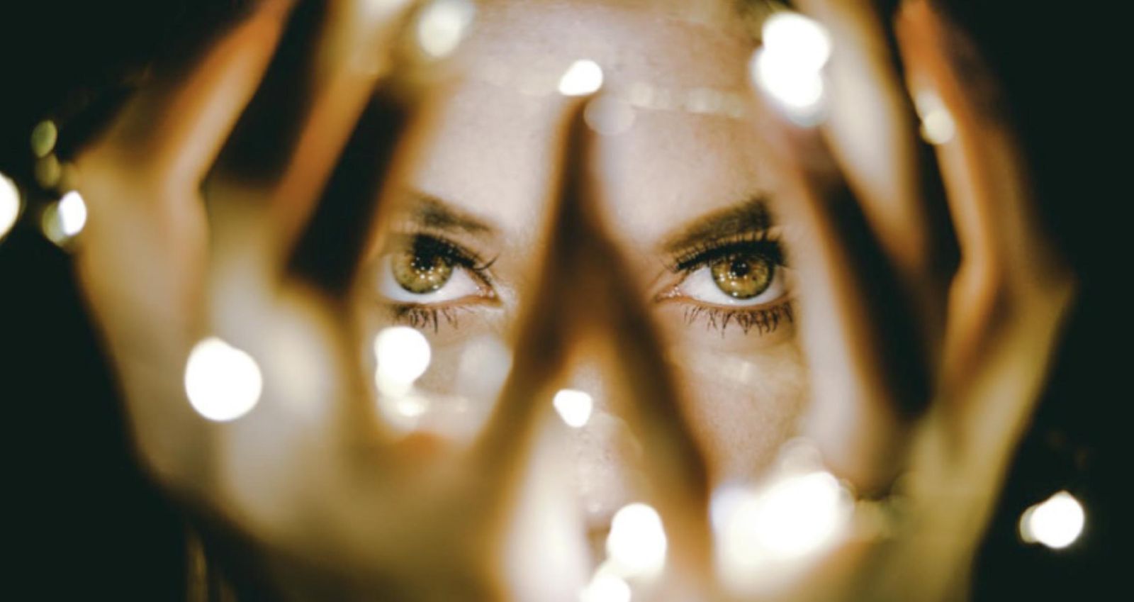 Descubre una experiencia única con una cena con espectáculo