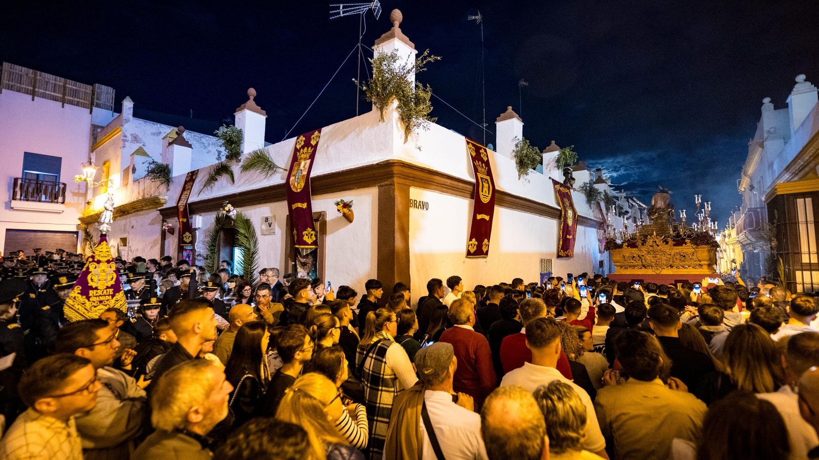 Las imágenes de la Coronación de Espinas en el Sábado de Pasión de la Semana Santa de San Fernando