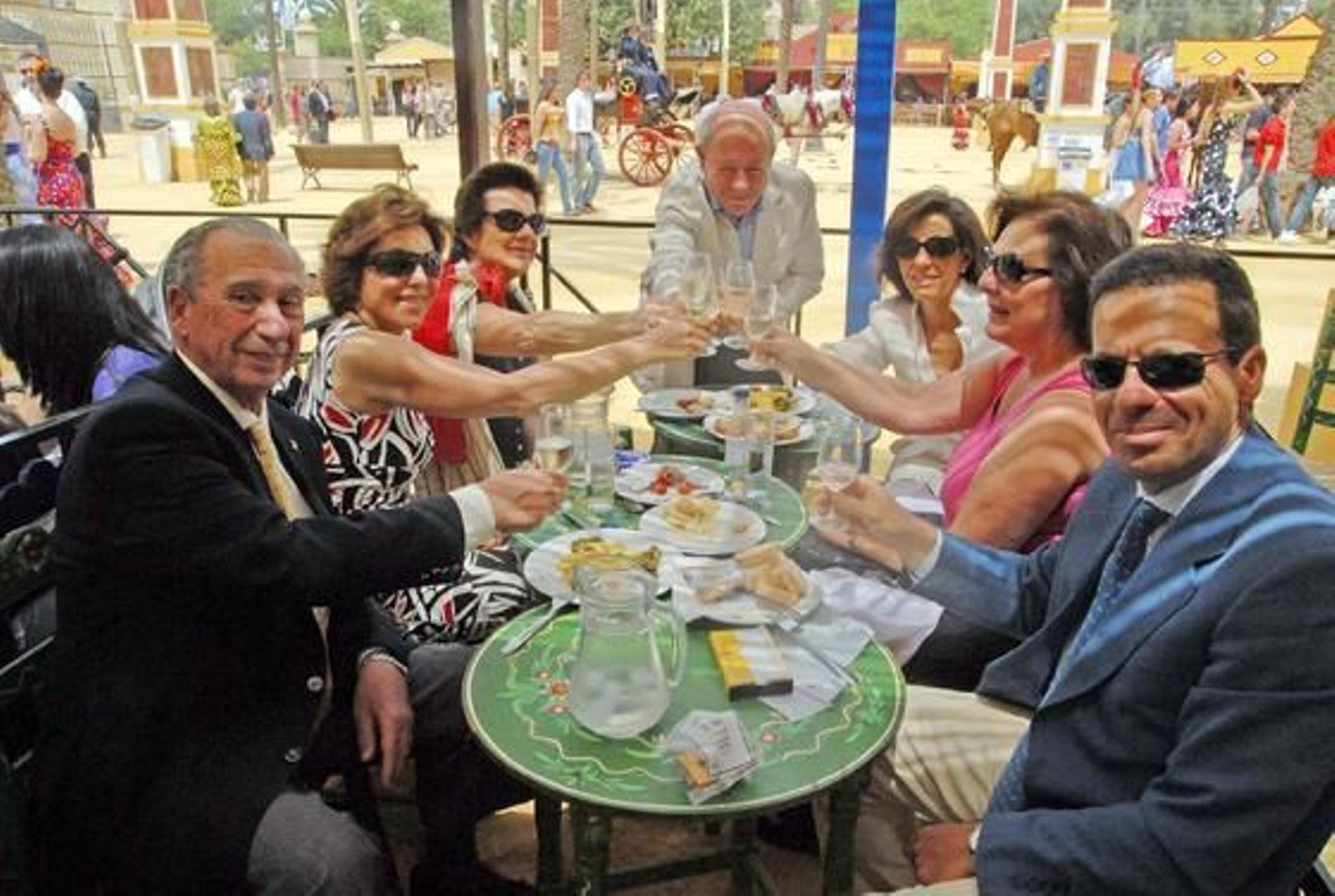 Carmelo Delfín López, Joaquina Martínez de Salazar, Margarita Martínez de Salazar, Pedro Díez, Carlota Capote, Auxi Martínez de Salazar y Carmelo Delfín.    Foto: Manuel Aranda