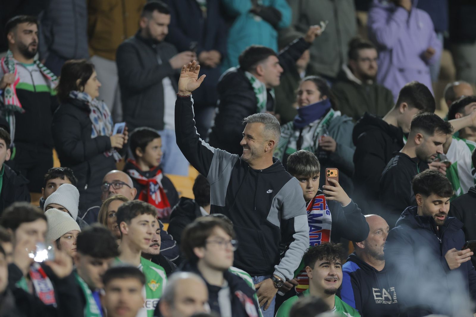 Búscate en las fotos del Betis - Atlético de Madrid