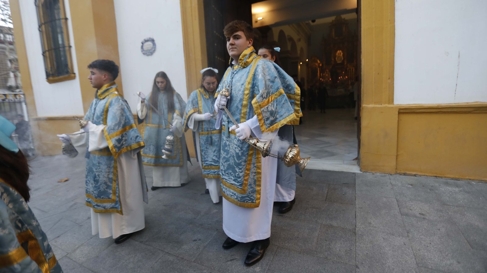 Las fotos de la procesión de la Inmaculada Concepción por las calles de la Línea