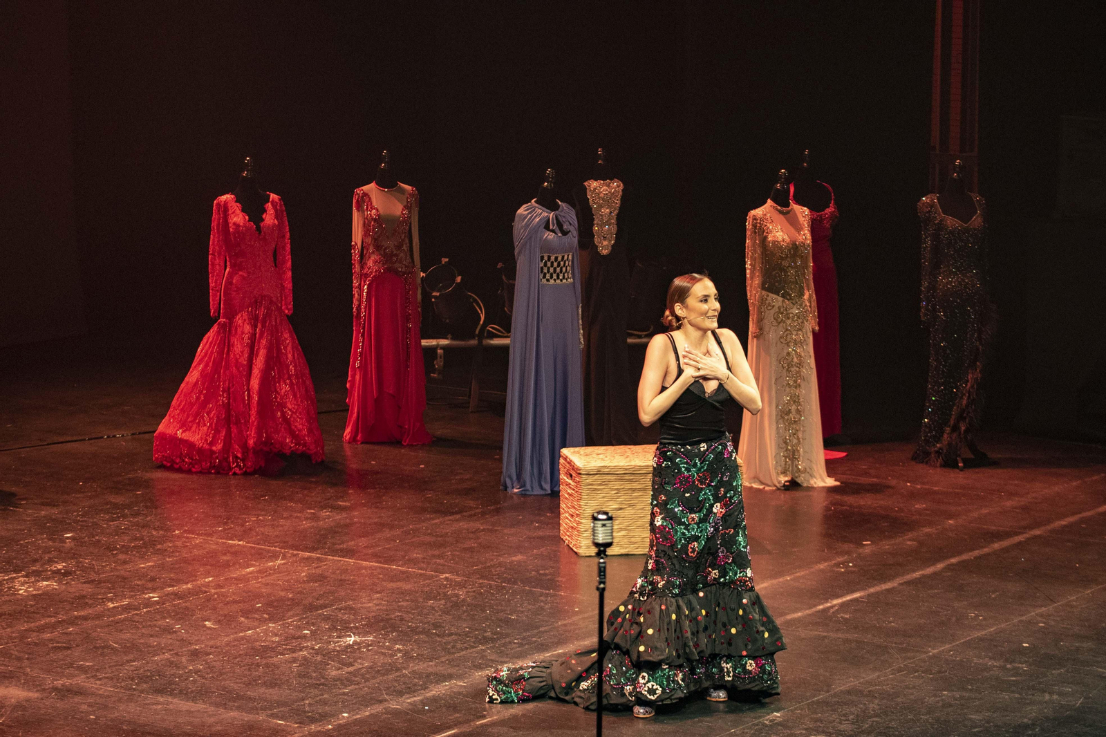 Anabel Dueñas hizo una extraordinaria interpretación de las grandes canciones de Rocío Jurado.