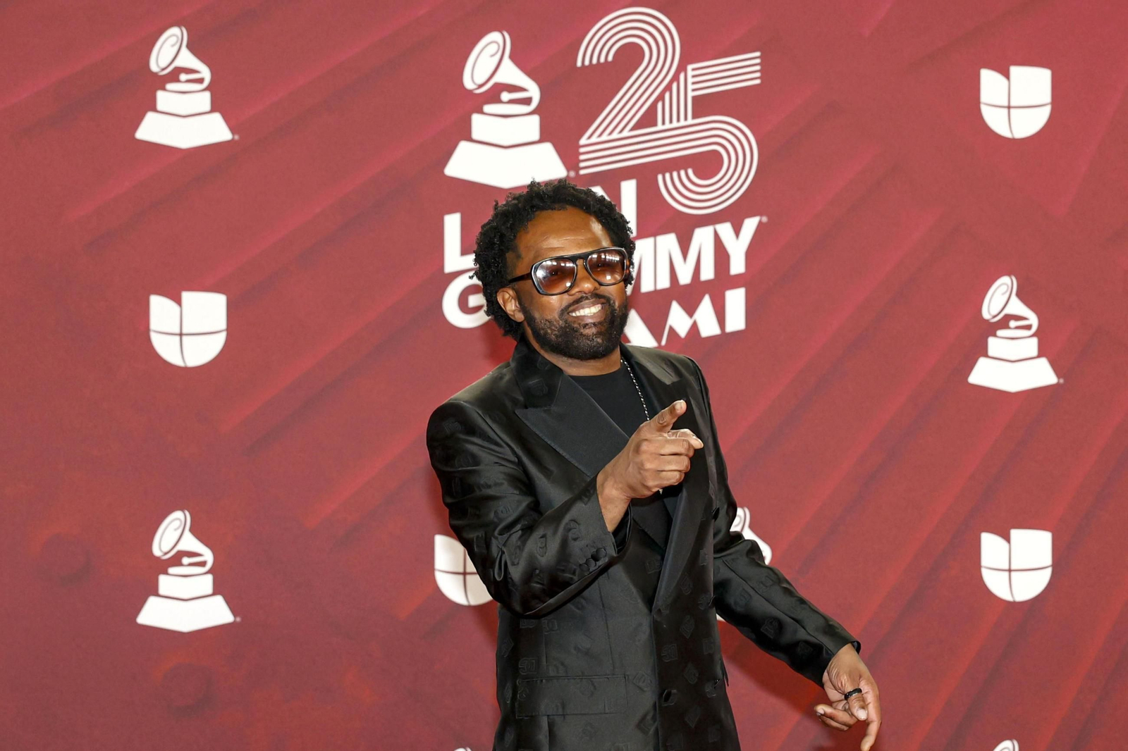 Todos los famosos, tendencias y curiosidades en la alfombra roja de la 25 edición de los Grammy Latinos