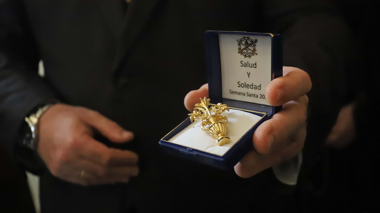 Fotos del Viernes Santo en Algeciras: Mortaja, Misericordia y Santo Entierro