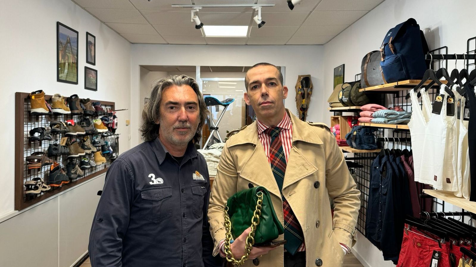 El empresario Javier Vega, con el concejal David Calleja.