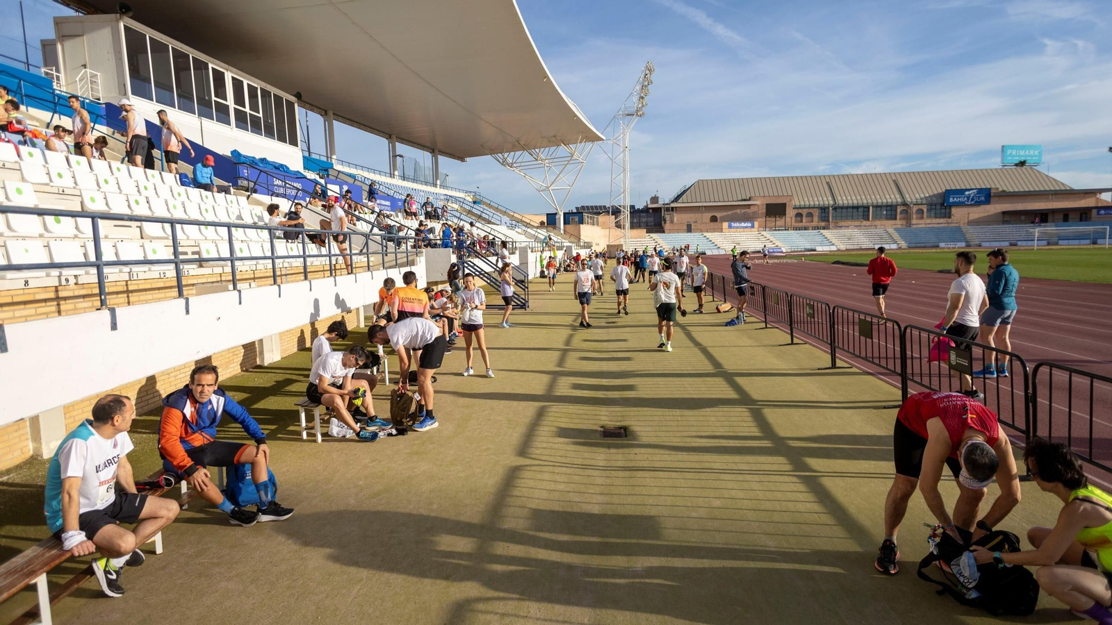 El estadio de Bahía Sur, durante una prueba deportiva El estadio de Bahía Sur, durante una prueba deportiva