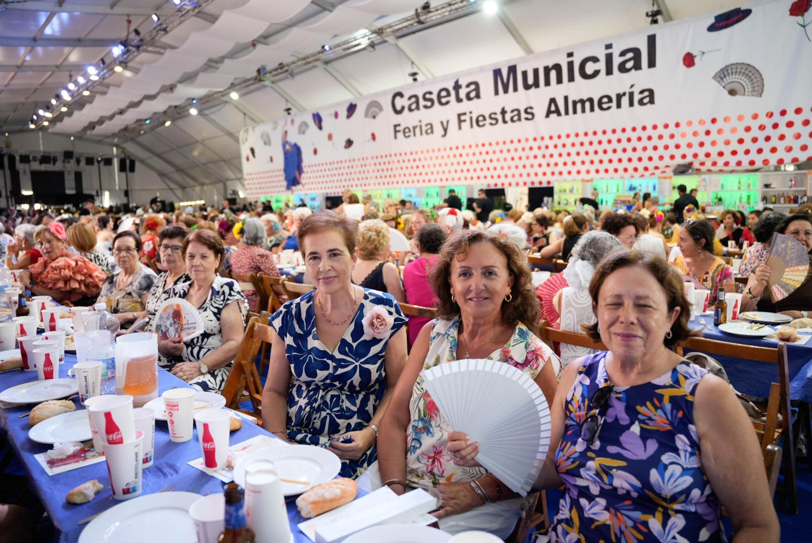 Las fotos de la comida de homenaje a la mujer en la Feria de Almería
